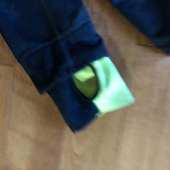 New Balance running jacket XL - Picture 3 of 3